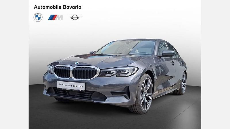 Mineral grey metallic metalizat Utilizat 2020 BMW 330e Advantage Berlinǎ | 27.443 EUR (Preț bun) - Imagine 1/4