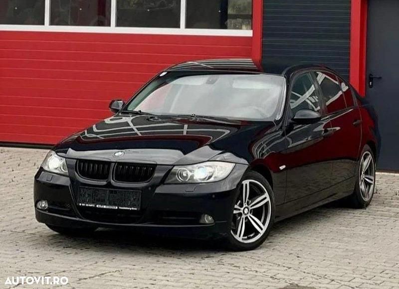 Second-hand BMW 320 163 CP (119 kW) 2006 Culoarenegru Hatchback