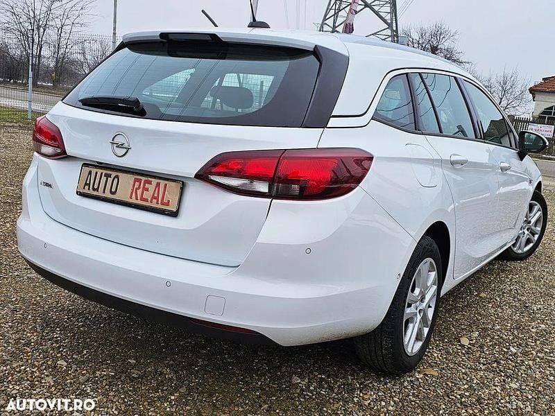 Second-hand Opel Astra Ultimate 122 CP (89 kW) 2020 Culoarealb Break