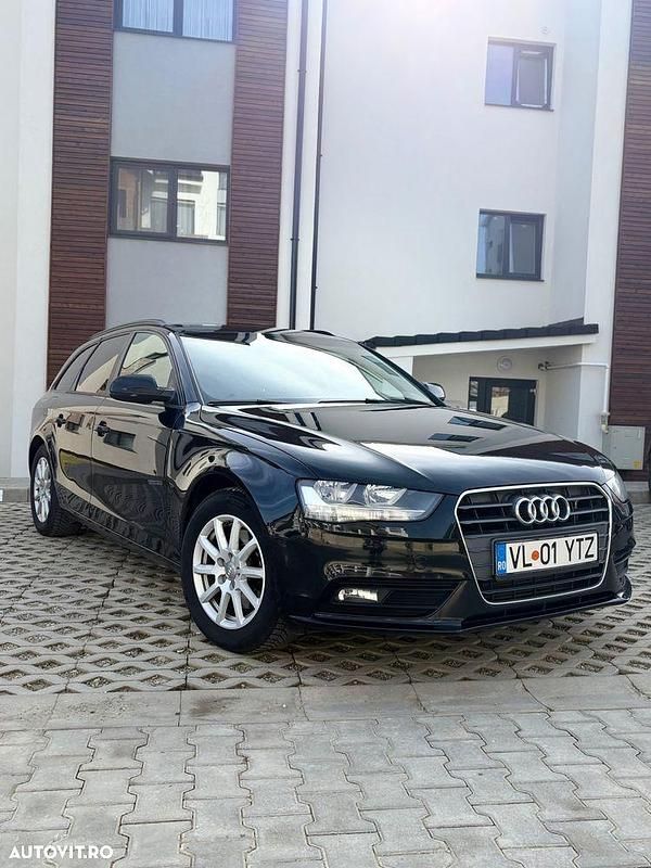 Second-hand Audi A4 143 CP (105 kW) 2012 Culoarenegru Break