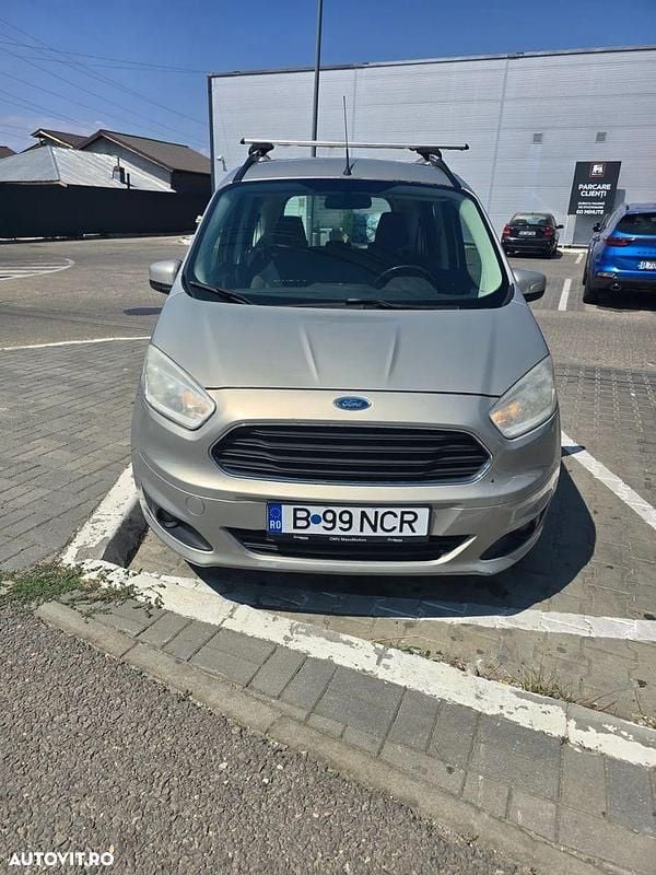 Culoaregri Utilizat 2015 Ford Tourneo Courier Monovolum | 4.500 EUR (Super Preț) - Imagine 1/4