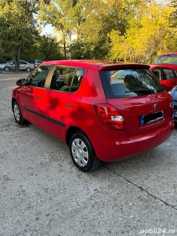 Utilizat 2009 Skoda Fabia Hatchback | 2.150 EUR - Imagine 1/4
