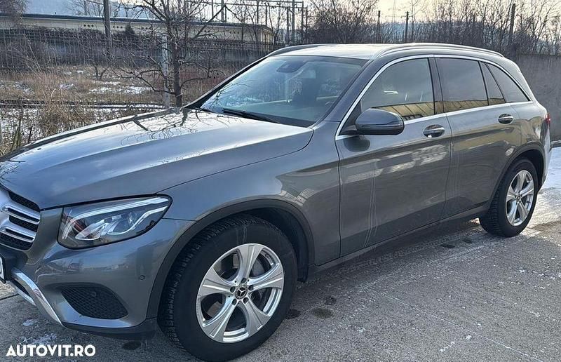 Culoareargint Utilizat 2019 Mercedes GLC250 SUV | 30.000 EUR (Preț OK) - Imagine 1/4