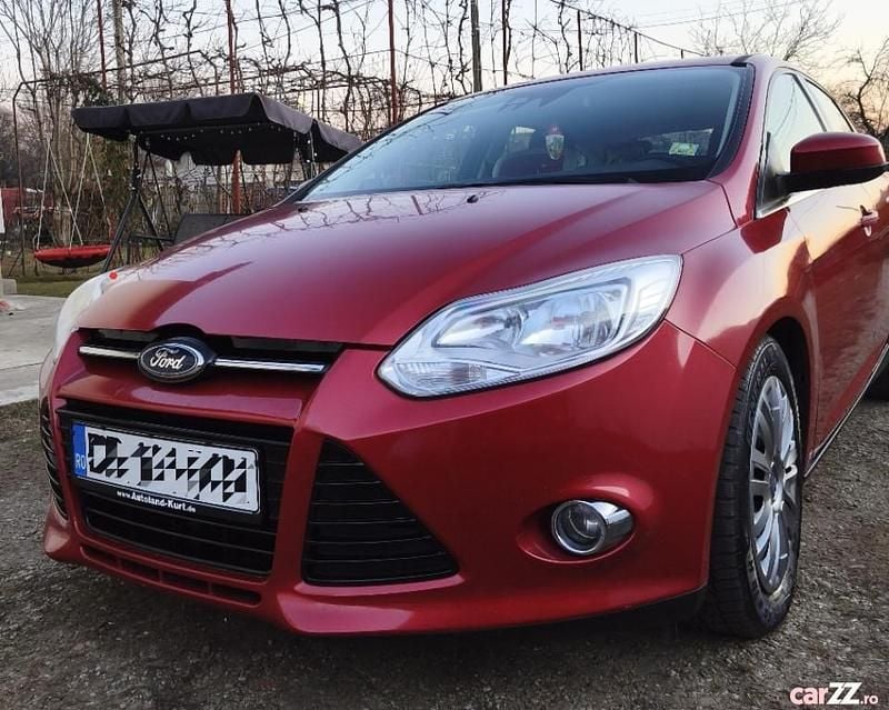 Second-hand Ford Focus 182 CP (133 kW) 2011 Roșu Hatchback