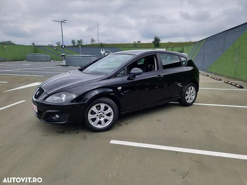 Culoarenegru Utilizat 2010 Seat Leon Ecomotive Hatchback | 2.990 EUR (Preț bun) - Imagine 1/4
