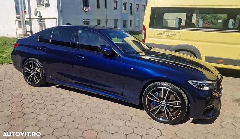 Albastru Utilizat 2020 BMW 330e M Sport Break | 30.500 EUR (Scump) - Imagine 1/4