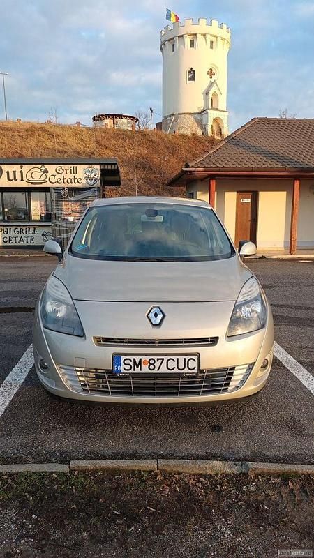Maro Utilizat 2010 Renault Grand Scénic Monovolum | 6.150 EUR - Imagine 1/4
