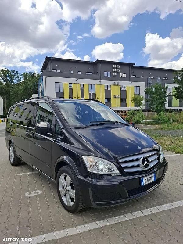Second-hand Mercedes Viano 163 CP (119 kW) 2012 Culoarenegru Monovolum