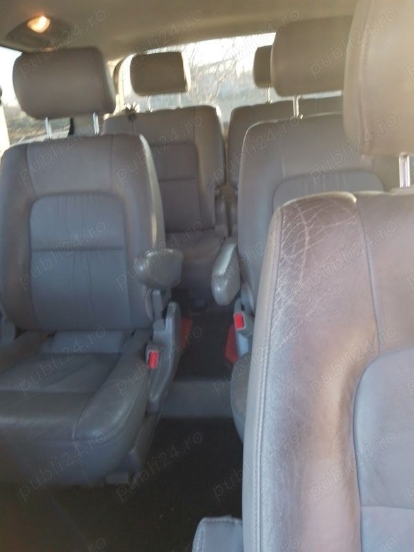 Utilizat 2004 Kia Carnival Monovolum | 2.000 EUR - Imagine 1/4