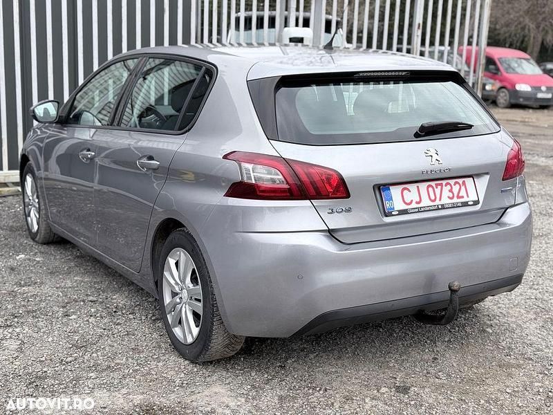 Second-hand Peugeot 308 Allure 110 CP (80 kW) 2016 Culoareargint Hatchback
