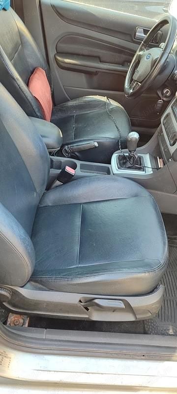 Second-hand Ford Focus 109 CP (80 kW) 2005 Gri Break