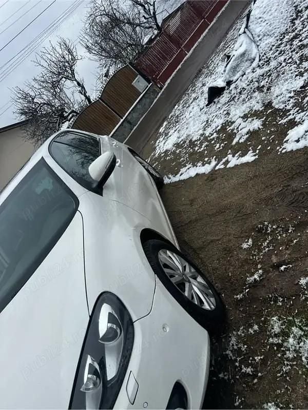 Second-hand VW Golf VI 122 CP (89 kW) 2011 Hatchback