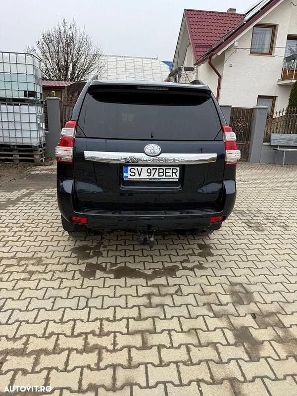 Second-hand Toyota Land Cruiser Luxury 177 CP (130 kW) 2016 Culoarealte culori SUV