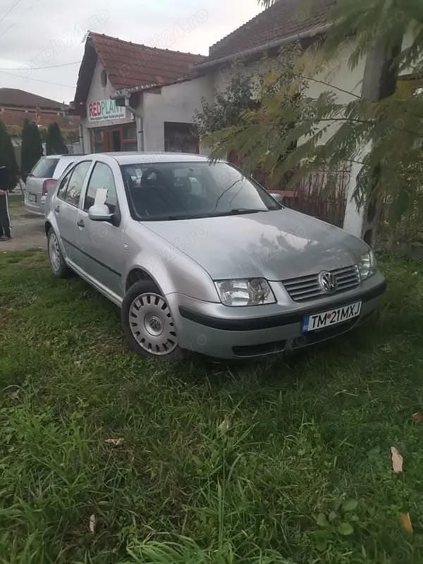 Utilizat 2001 VW Bora Berlinǎ | 900 EUR (Preț bun) - Imagine 1/4