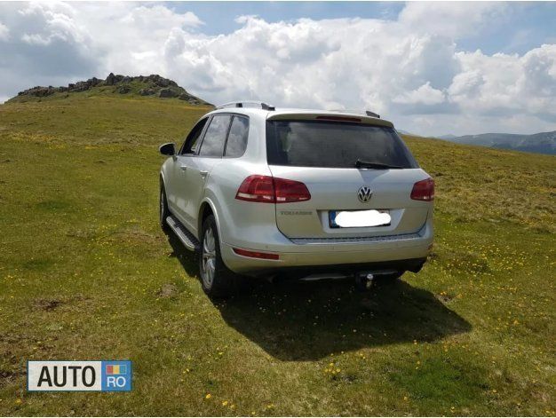 Second-hand VW Touareg 245 CP (180 kW) 2012 Gri SUV