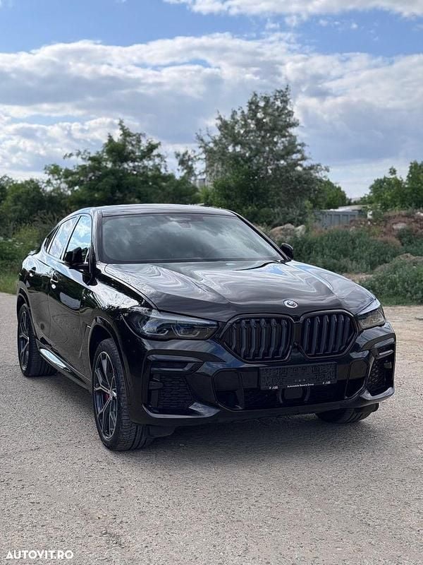 Culoarenegru Utilizat 2023 BMW X6 SUV | 89.000 EUR (Scump) - Imagine 1/4