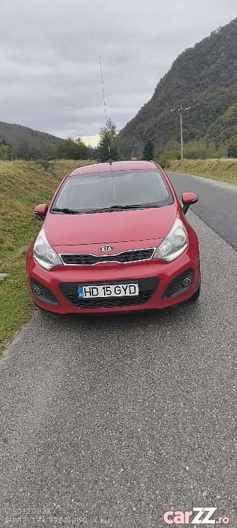 Roșu Utilizat 2012 Kia Rio 4 Berlinǎ | 4.500 EUR - Imagine 1/4