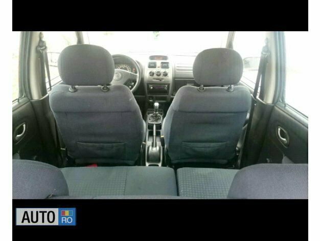 Second-hand Opel Agila 70 CP (51 kW) 2004 Rosu Hatchback