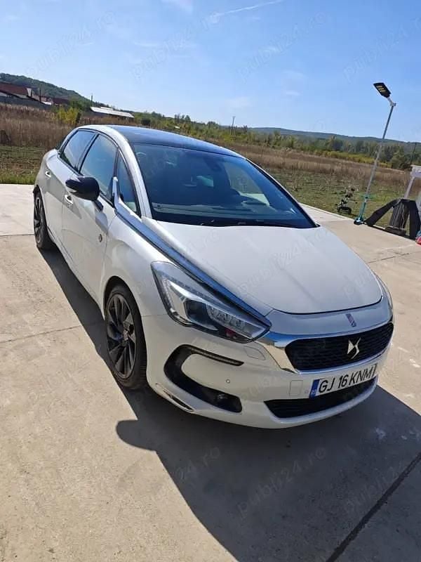 Utilizat 2019 Citroën DS5 Hatchback | 14.200 EUR - Imagine 1/4