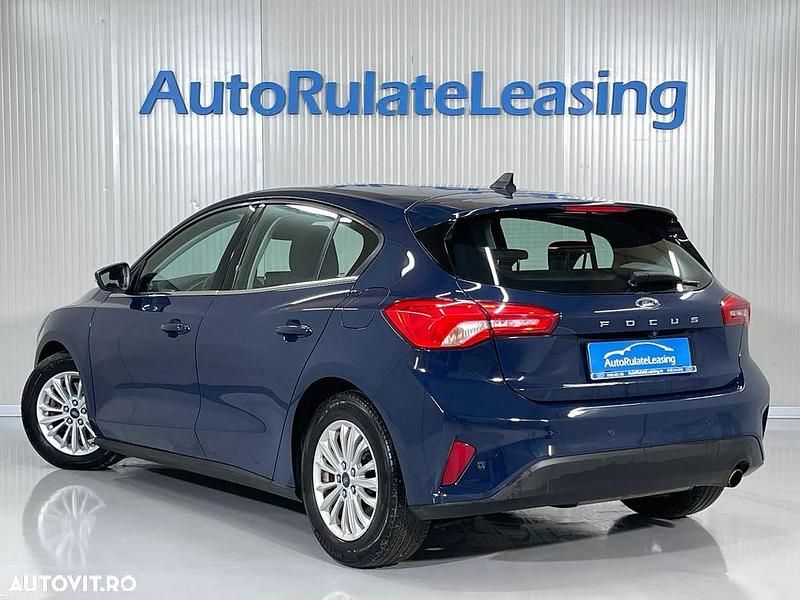 Second-hand Ford Focus Titanium 150 CP (110 kW) 2020 Culoarealbastru Hatchback