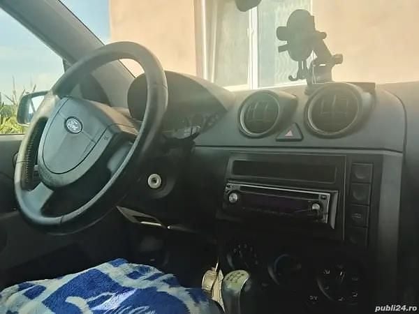 Utilizat 2002 Ford Fiesta Hatchback | 900 EUR (Preț OK) - Imagine 1/4
