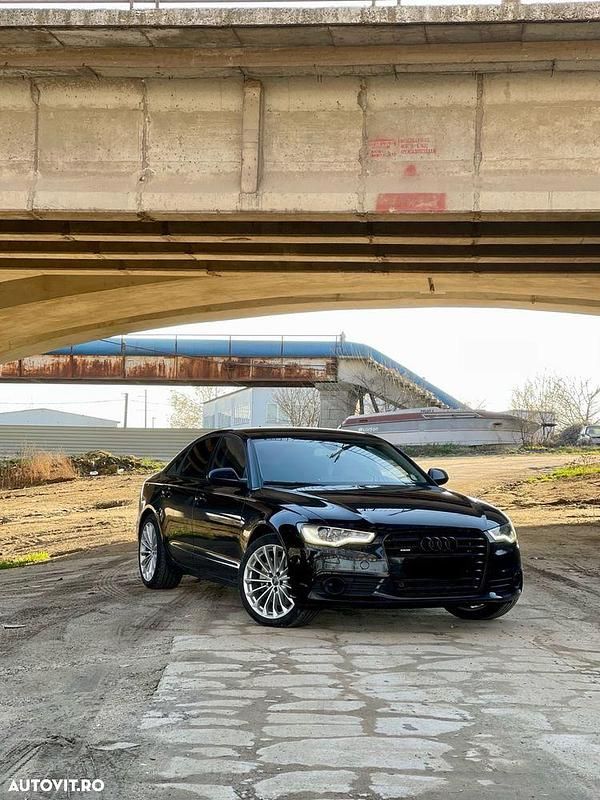 Culoarenegru Utilizat 2012 Audi A6 S-Line Break | 12.400 EUR (Scump) - Imagine 1/4