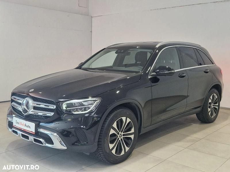 Negru metalic Utilizat 2022 Mercedes GLC200 SUV | 38.350 EUR (Super Preț) - Imagine 1/4