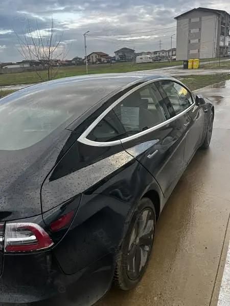 Second-hand Tesla Model 3 Standard Range 239 kW (325 CP) 2020 Berlinǎ