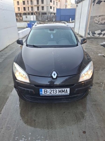 Utilizat 2011 Renault Mégane III LIMITED Hatchback | 5.449 EUR - Imagine 1/4