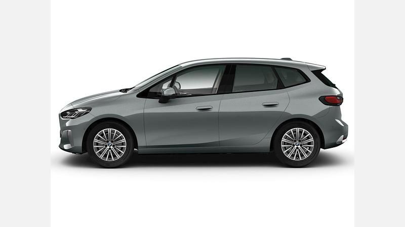 Second-hand BMW 218 Comfort Edition 136 CP (100 kW) 2023 Skyscraper grey metallic metalizat Monovolum