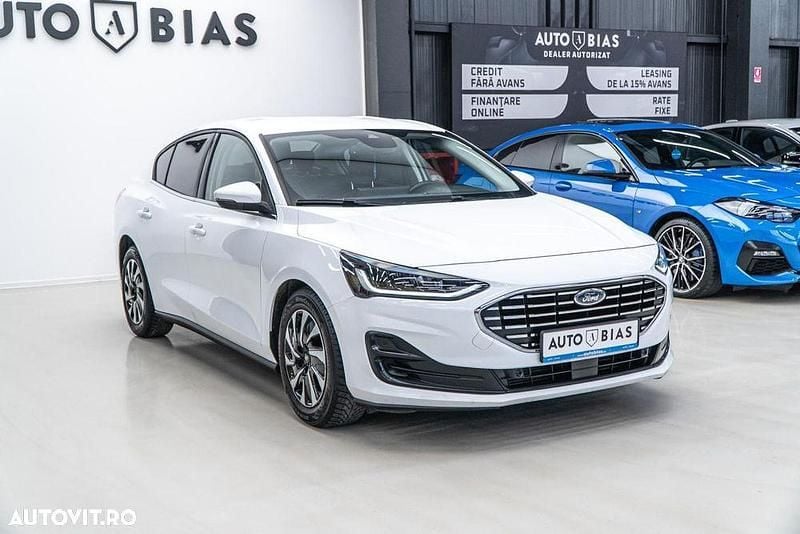 Second-hand Ford Focus Titanium 125 CP (91 kW) 2022 Culoarealb Berlinǎ