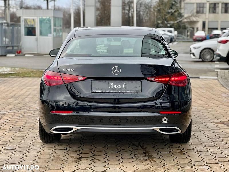 Nouă Mercedes C180 170 CP (125 kW) 2025 Culoarenegru Berlinǎ