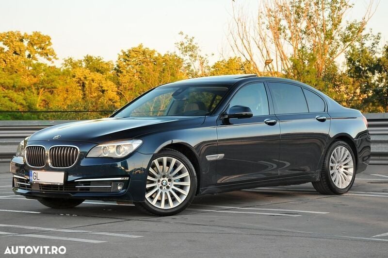Second-hand BMW 740 Comfort Edition 313 CP (230 kW) 2013 Albastru Berlinǎ