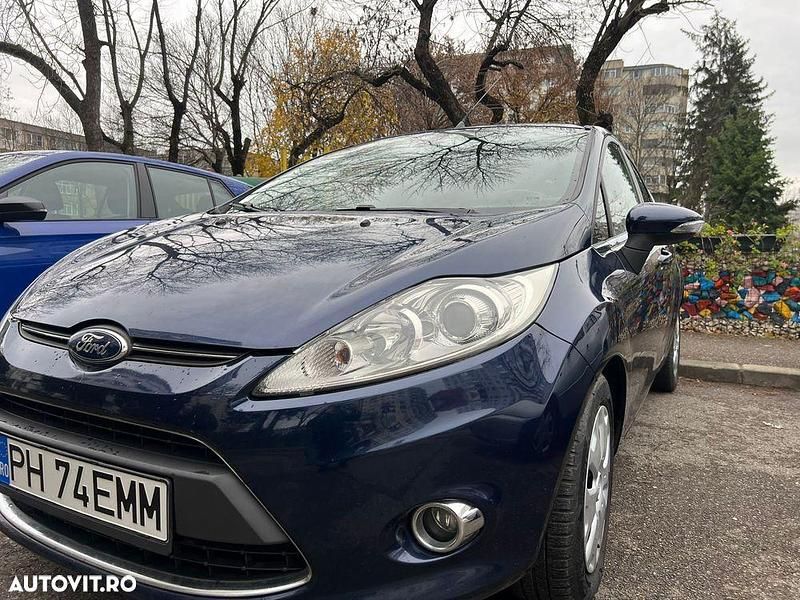 Culoarealbastru Utilizat 2012 Ford Fiesta | 3.900 EUR (Preț OK) - Imagine 1/4