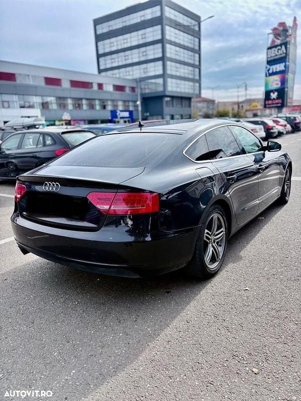 Second-hand Audi A5 143 CP (105 kW) 2011 Culoarenegru Coupe
