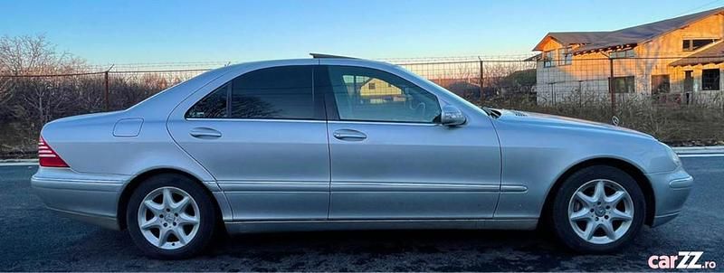 Second-hand Mercedes S320 2005 Berlinǎ