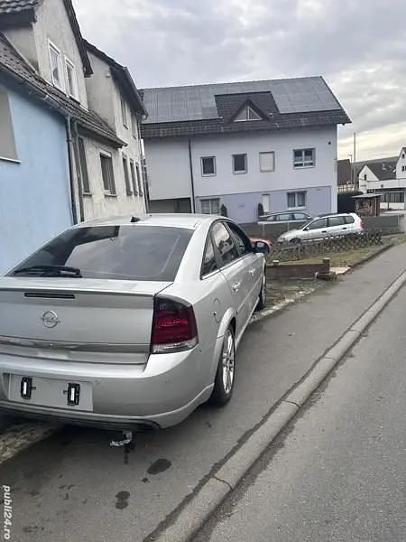 Second-hand Opel Vectra 150 CP (110 kW) 2004 Berlinǎ