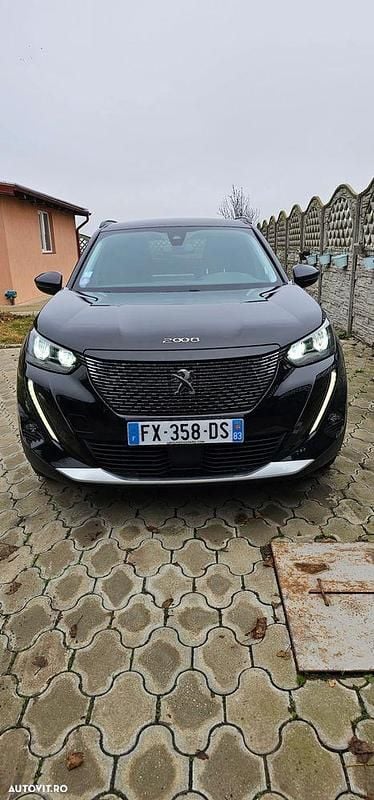 Culoarenegru Utilizat 2021 Peugeot 2008 SUV | 15.900 EUR (Super Preț) - Imagine 1/4