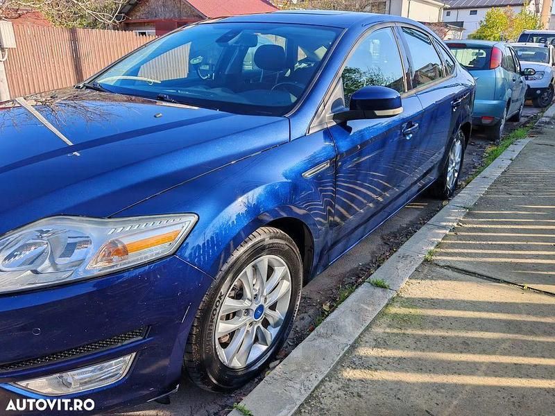 Culoarealbastru Utilizat 2011 Ford Mondeo Berlinǎ | 5.500 EUR (Preț OK) - Imagine 1/4