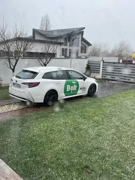Utilizat 2019 Toyota Corolla Hybrid Break | 14.500 EUR (Preț OK) - Imagine 1/4