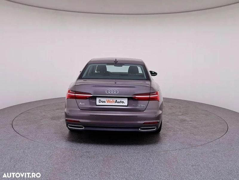 Second-hand Audi A6 Design 299 CP (219 kW) 2021 Maro mediu  metalic Berlinǎ