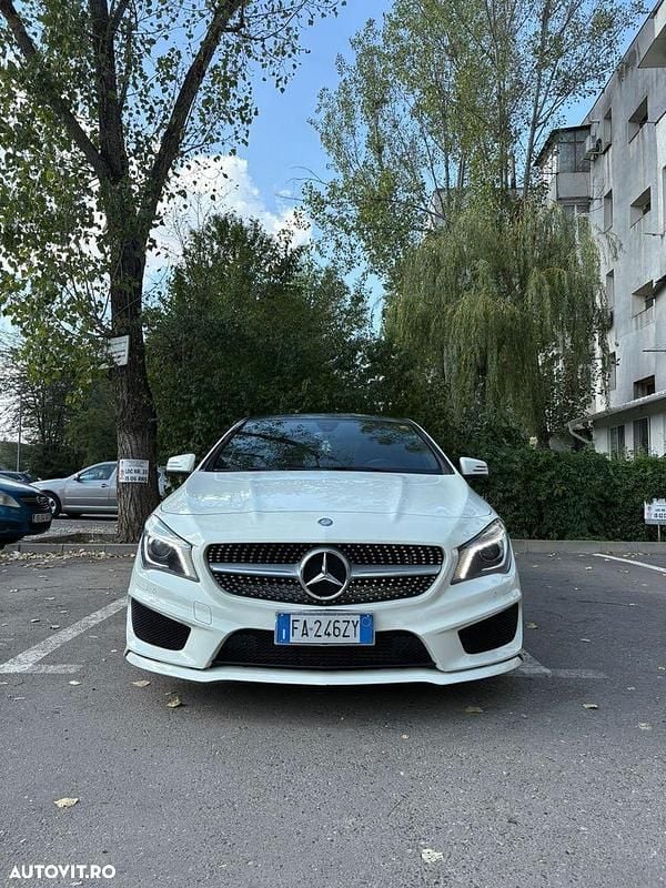 Culoarealb Utilizat 2015 Mercedes CLA220 Berlinǎ | 14.500 EUR (Super Preț) - Imagine 1/4