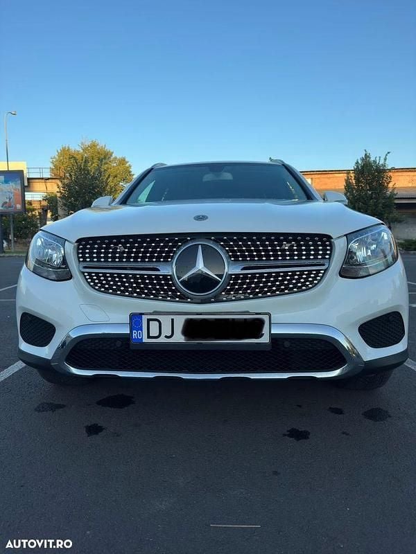 Alb Utilizat 2018 Mercedes GLC220 SUV | 23.850 EUR (Preț OK) - Imagine 1/4