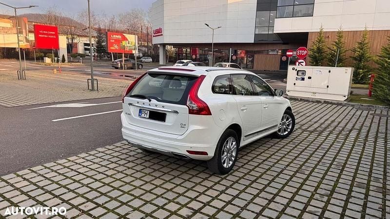 Second-hand Volvo XC60 Summum 181 CP (133 kW) 2015 Culoarealb SUV