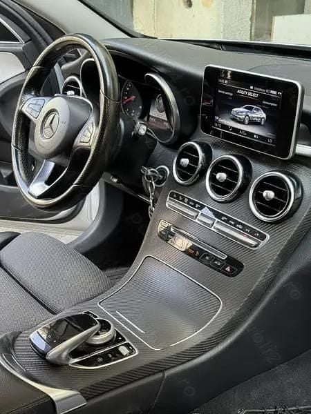 Second-hand Mercedes 220 170 CP (125 kW) 2014 Berlinǎ