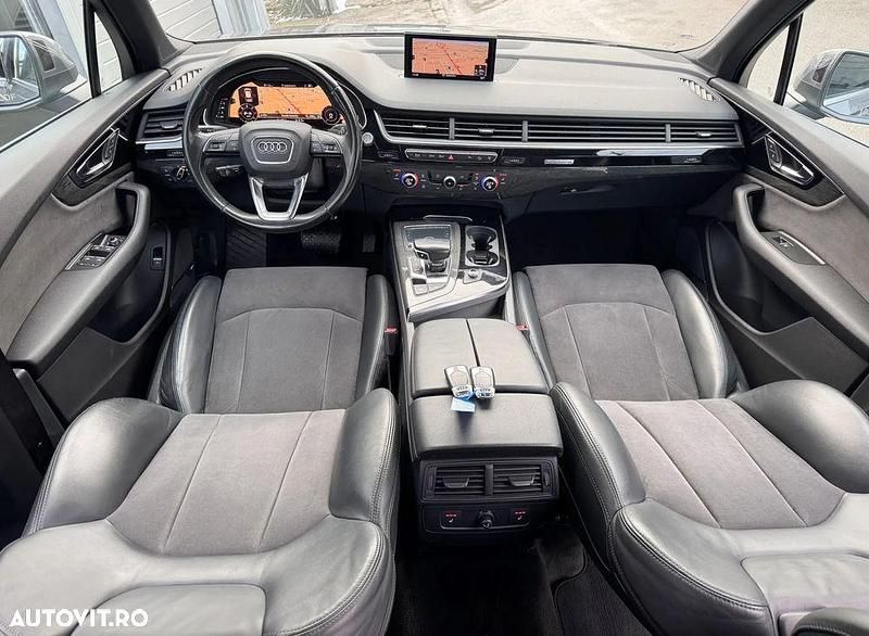 Second-hand Audi Q7 Advanced 272 CP (200 kW) 2016 Culoaregri SUV