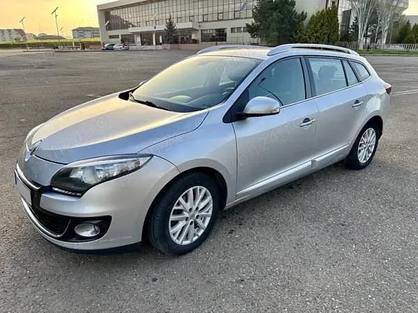 Utilizat 2012 Renault Mégane III Hatchback | 5.450 EUR (Preț OK) - Imagine 1/4