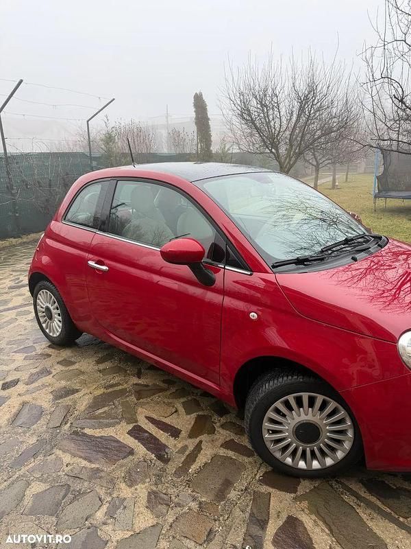 Second-hand Fiat 500 85 CP (62 kW) 2013 Culoarerosu Hatchback