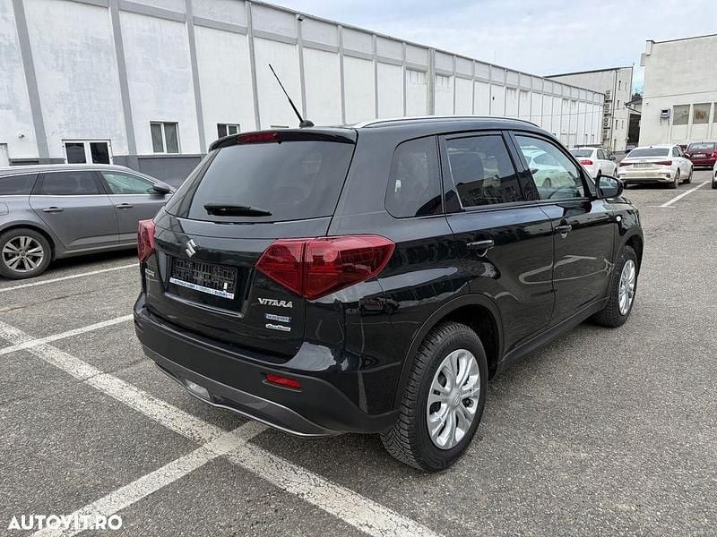 Second-hand Suzuki Vitara 129 CP (94 kW) 2021 Culoarenegru SUV