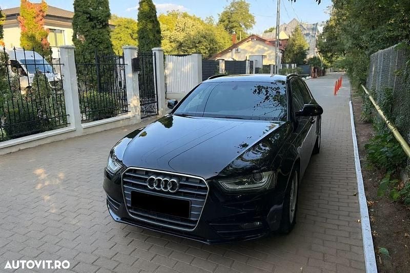 Culoarenegru Utilizat 2015 Audi A4 Break | 10.400 EUR (Preț bun) - Imagine 1/4